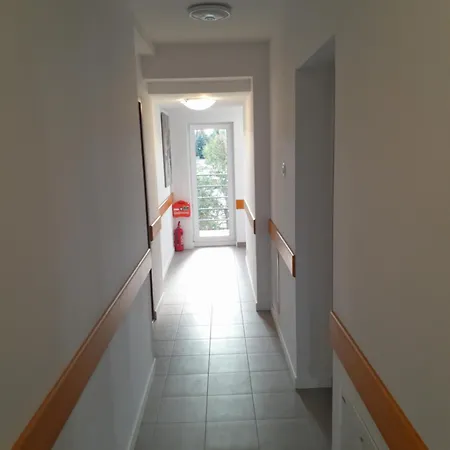Quarto em Acomodações Particulares Goscinne Agawa *